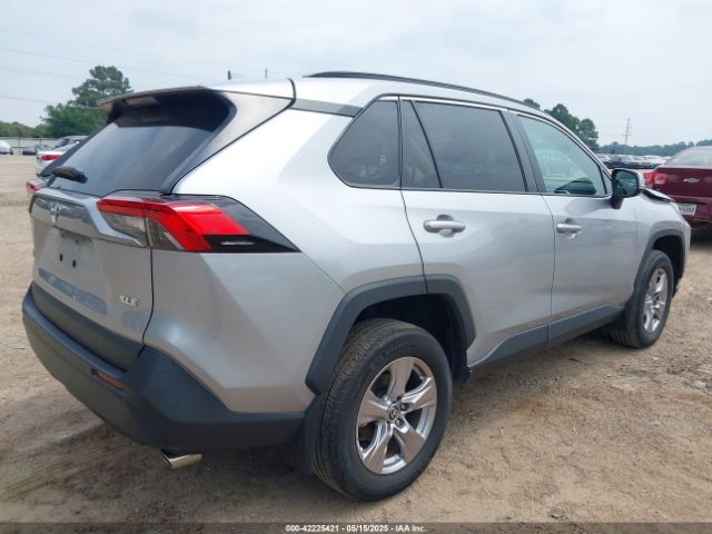 2022 TOYOTA RAV4 2T3W1RFV5NW221028 Photo 3