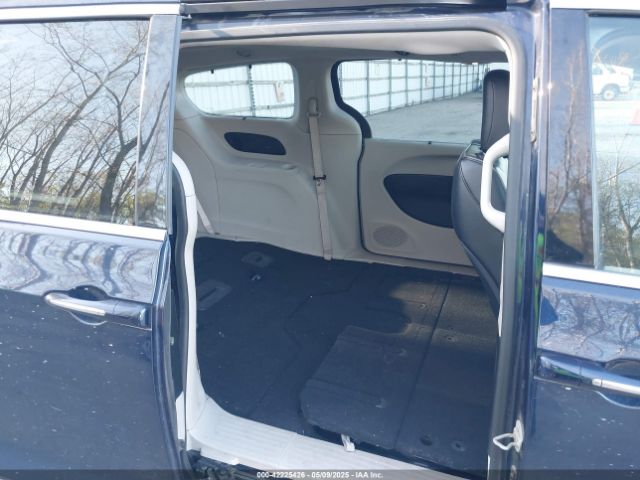 2C4RC1GG9JR185650 Chrysler Pacifica Limited