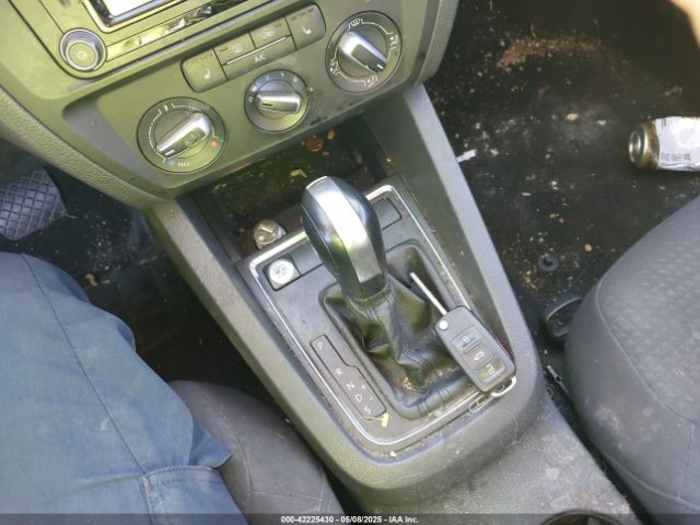 3VWD67AJ7GM409746 Volkswagen Jetta