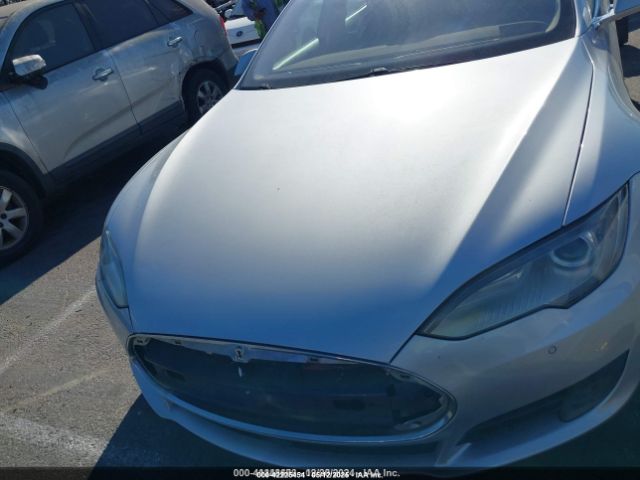 2015 TESLA MODEL S 5YJSA1S27FF086119 Photo 9