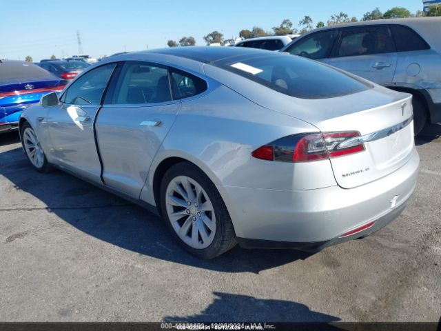 2015 TESLA MODEL S 5YJSA1S27FF086119 Photo 2