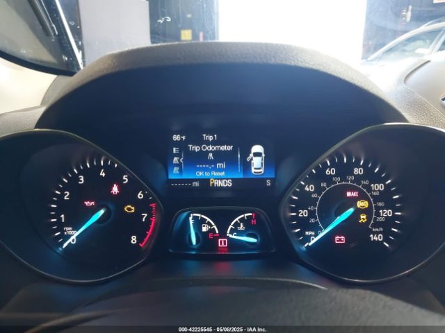 1FMCU0GD0KUB42219 Ford ESCAPE SE