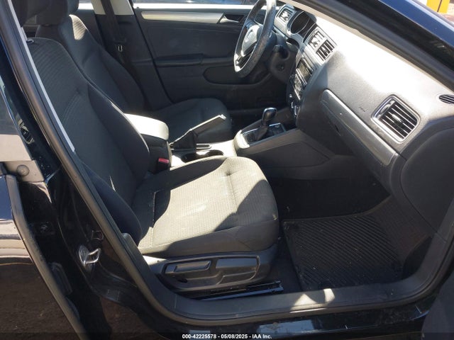 3VWD17AJ1FM285115 Volkswagen Jetta 1.8t Se