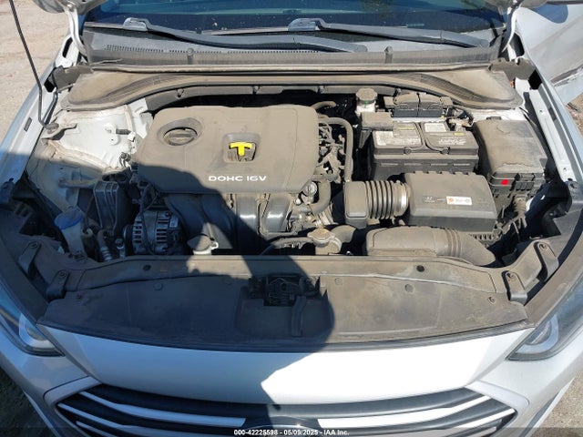5NPD84LF4JH369319 Hyundai ELANTRA SEL