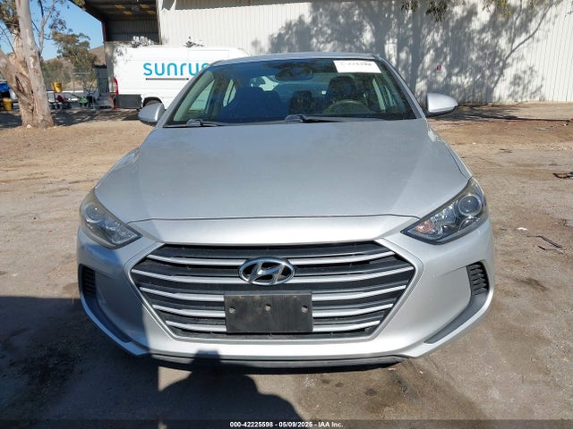 5NPD84LF4JH369319 Hyundai ELANTRA SEL