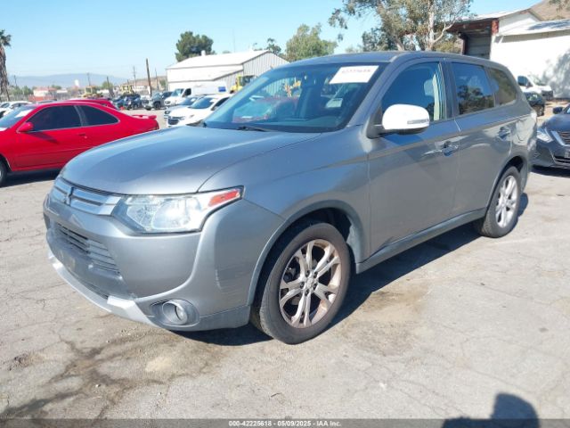 JA4AD3A31FZ010389 Mitsubishi Outlander Se