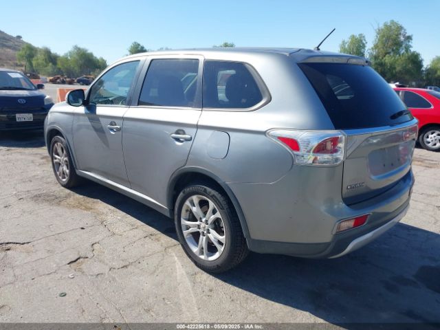 JA4AD3A31FZ010389 Mitsubishi Outlander Se