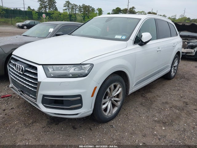 2019 AUDI Q7 WA1LAAF7XKD006382 Photo 1