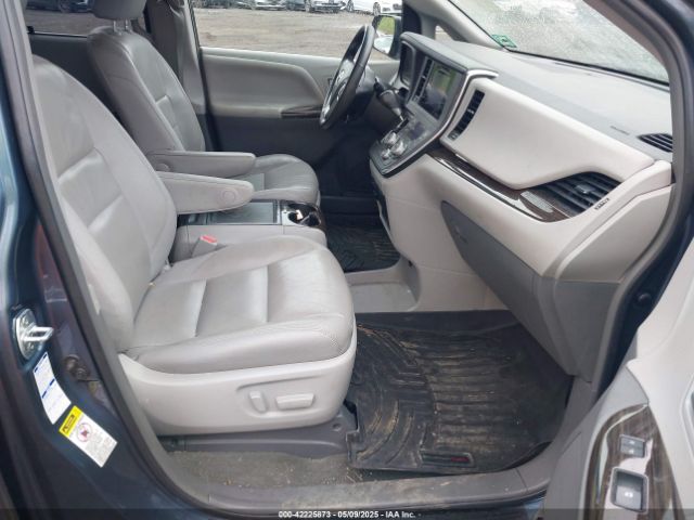 2017 TOYOTA SIENNA 5TDDZ3DC2HS171807 Photo 4