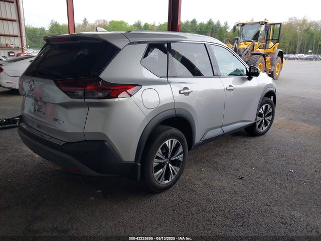 5N1AT3BB4MC723006 Nissan Rogue Sv Intelligent Awd