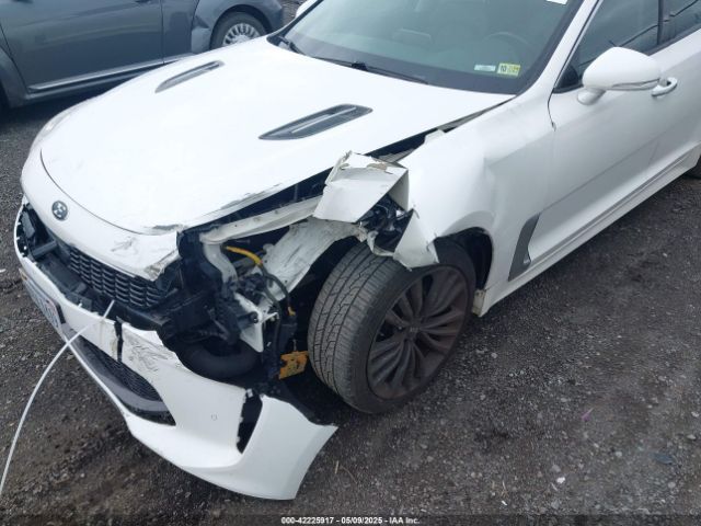 KNAE25LA3K6063981 KIA Stinger Premium