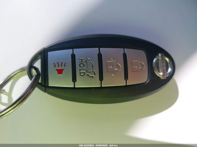 5N1AT2MT2FC779660 Nissan Rogue Sl