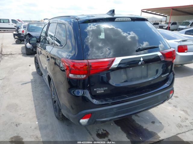 2018 MITSUBISHI OUTLANDER JA4AD3A35JZ067008 Photo 2