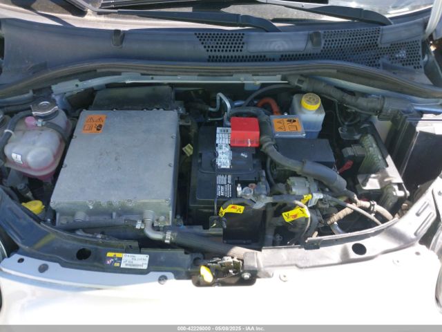 2014 FIAT 500E 3C3CFFGE8ET175918 Photo 9