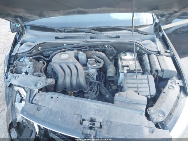 3VW2K7AJ8FM406811 Volkswagen Jetta 2.0l S