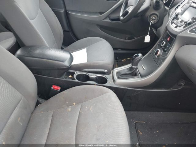 5NPDH4AE6GH660178 Hyundai ELANTRA SE