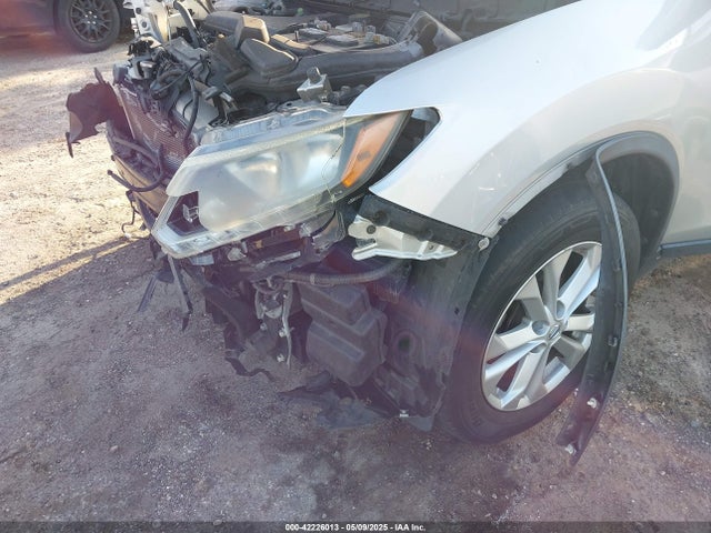 KNMAT2MT3FP523606 Nissan ROGUE SV