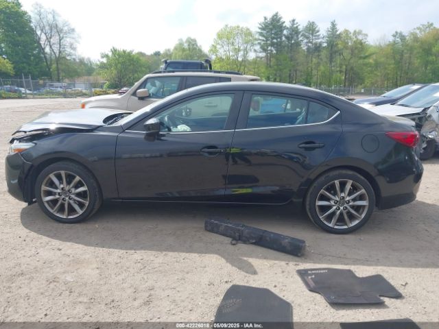 3MZBN1V39JM223684 Mazda Mazda3 Touring