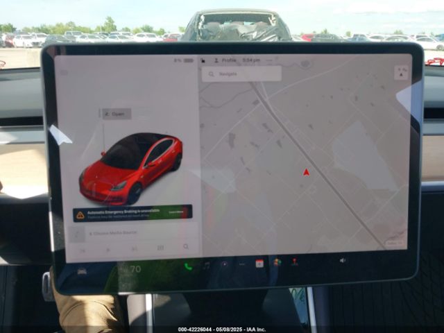 5YJ3E1EA1JF058031 Tesla 2018