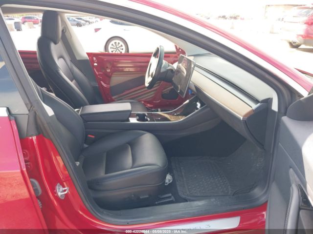 5YJ3E1EA1JF058031 Tesla 2018