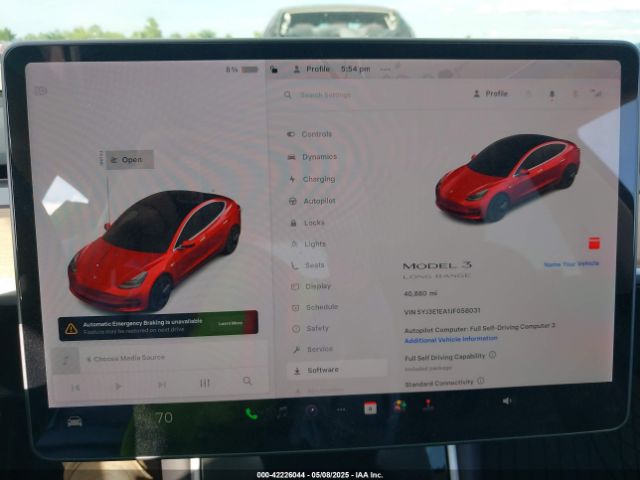 5YJ3E1EA1JF058031 Tesla 2018