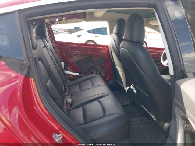 5YJ3E1EA1JF058031 Tesla 2018