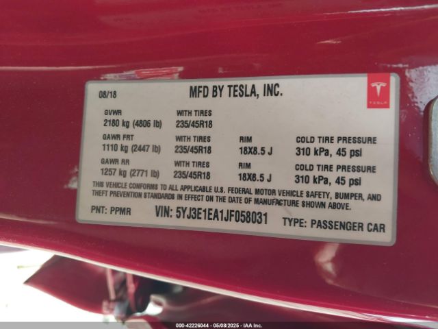 5YJ3E1EA1JF058031 Tesla 2018