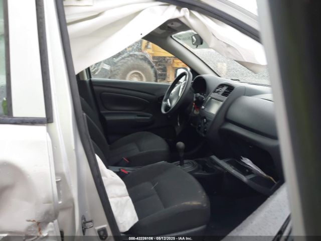 3N1CN7AP9KL811257 Nissan Versa 1.6 S+