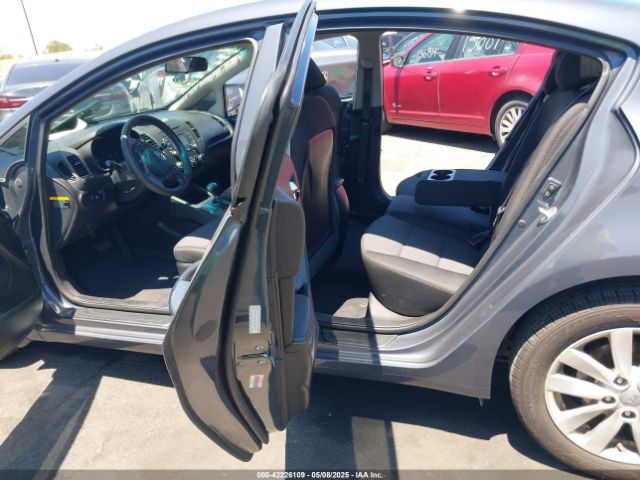 KNAFX4A60G5589965 KIA FORTE LX