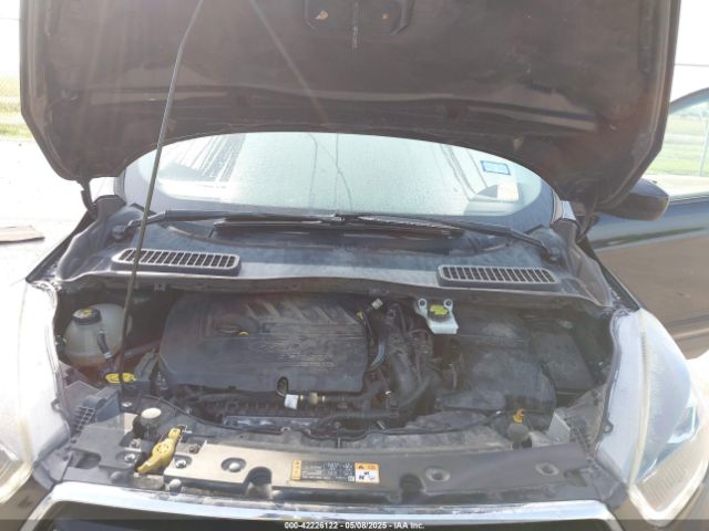 1FMCU0GD2JUA83947 Ford ESCAPE SE