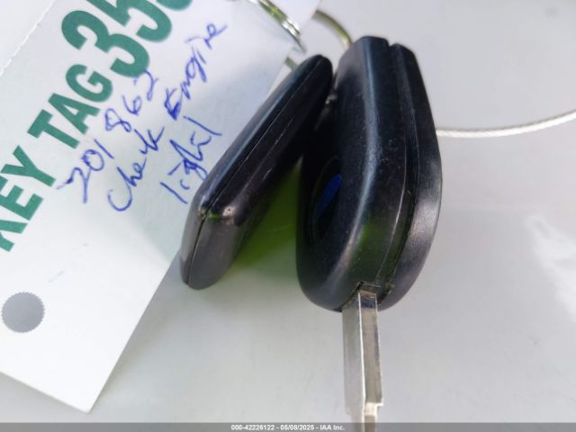 1FMCU0GD2JUA83947 Ford ESCAPE SE