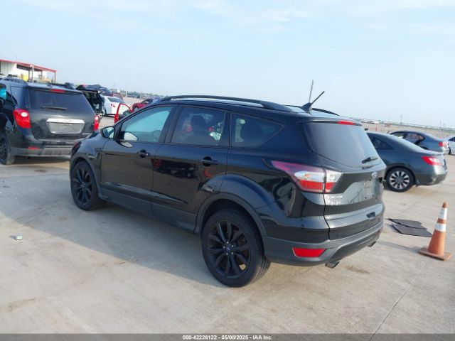 1FMCU0GD2JUA83947 Ford ESCAPE SE