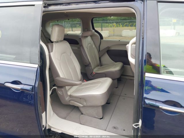2018 CHRYSLER PACIFICA 2C4RC1EG1JR212407 Photo 7