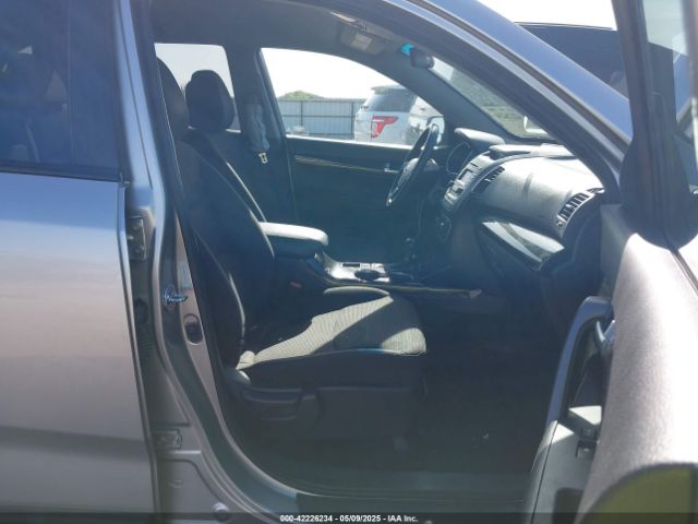 5XYKT3A67EG467311 KIA SORENTO LX
