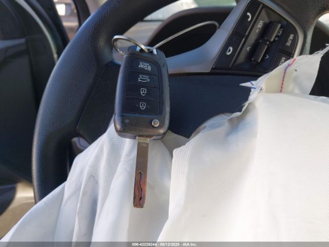 3KPC24A30JE021558 Hyundai ACCENT SE
