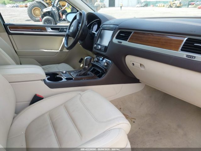 WVGEP9BP1FD004040 Volkswagen Touareg Tdi Lux