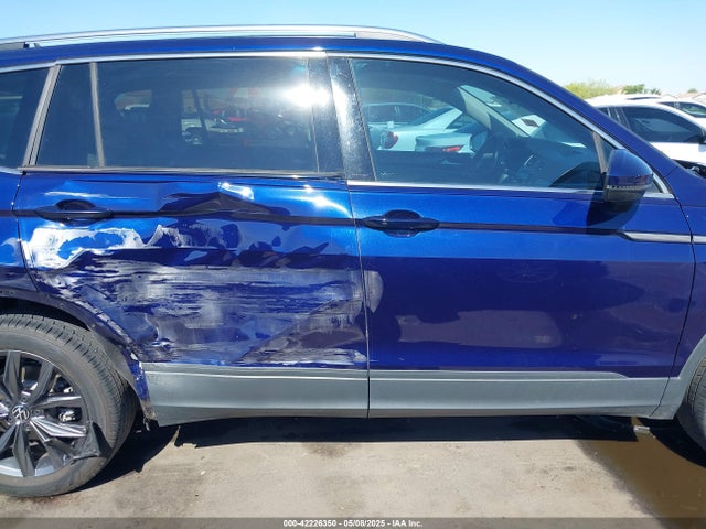 Volkswagen Tiguan 2022 3VV3B7AX8NM043647 Image 13