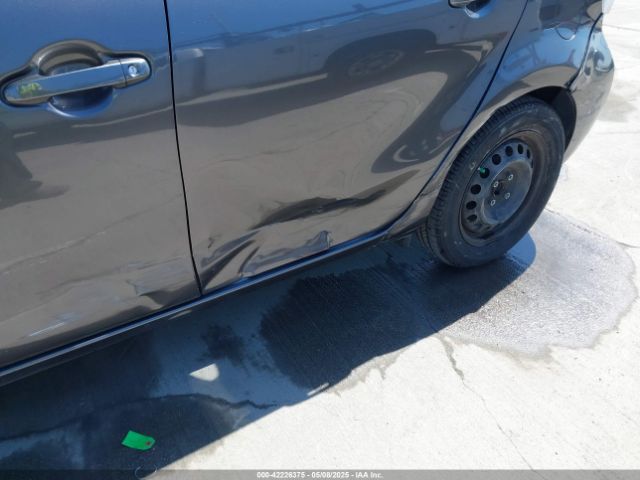 JTDKDTB30E1076549 Toyota Prius C Two