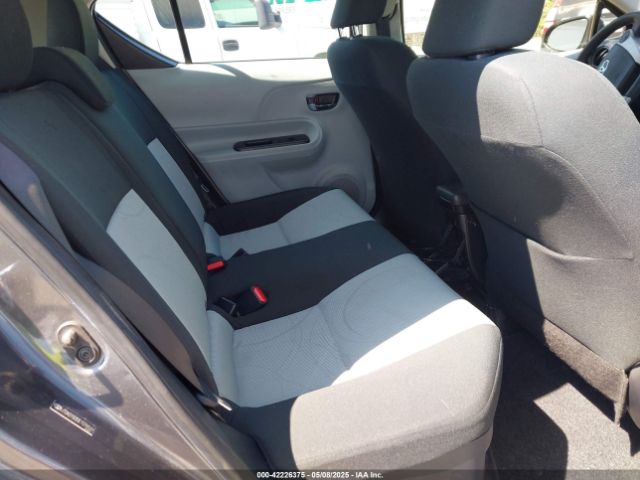 JTDKDTB30E1076549 Toyota Prius C Two