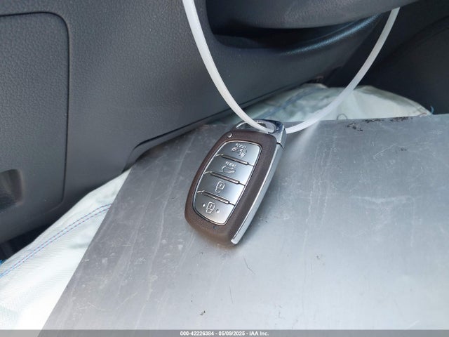 Hyundai 2019 2019 KMHC65LC4KU170674 Image 11