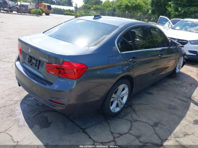 2018 BMW 330I WBA8D9G54JNU70241 Photo 3
