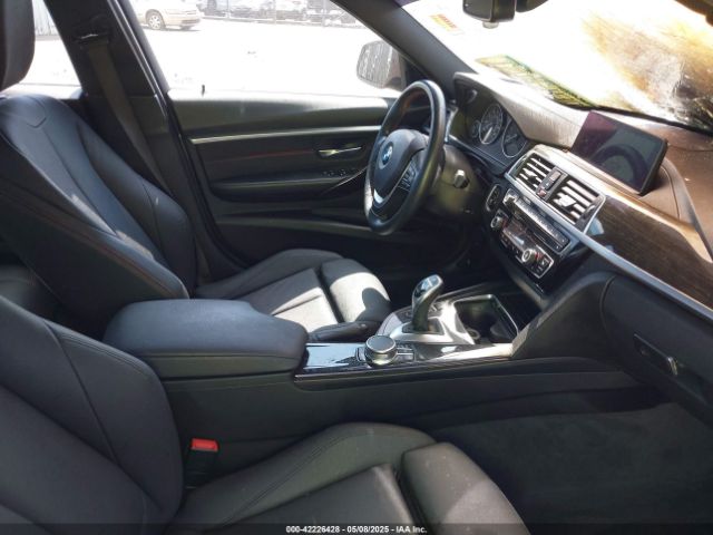 2018 BMW 330I WBA8D9G54JNU70241 Photo 4