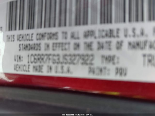 1C6RR7FG3JS327922 RAM 1500 Express  4x4 6'4 Box