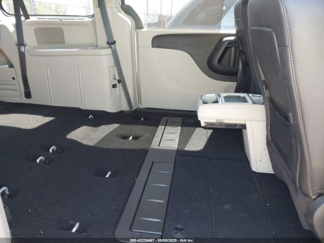 2011 CHRYSLER TOWN & COUNTRY 2A4RR8DG6BR704208 Photo 7