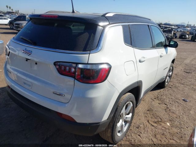 3C4NJDBBXKT682870 Jeep Compass Latitude 4x4