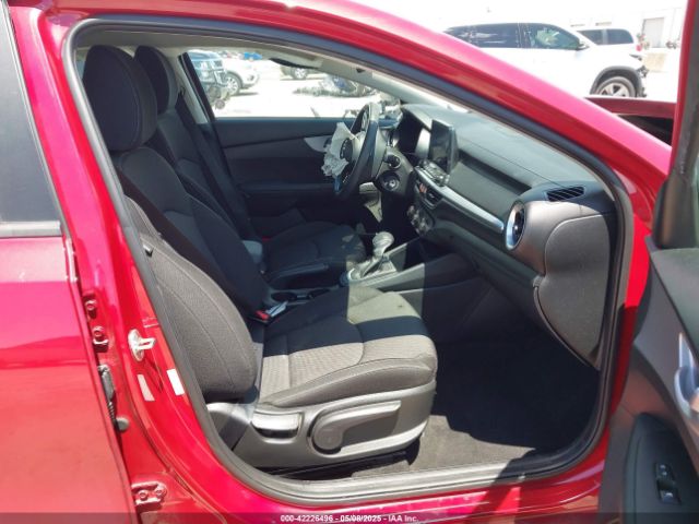 3KPF24AD8PE552487 KIA Forte Lxs