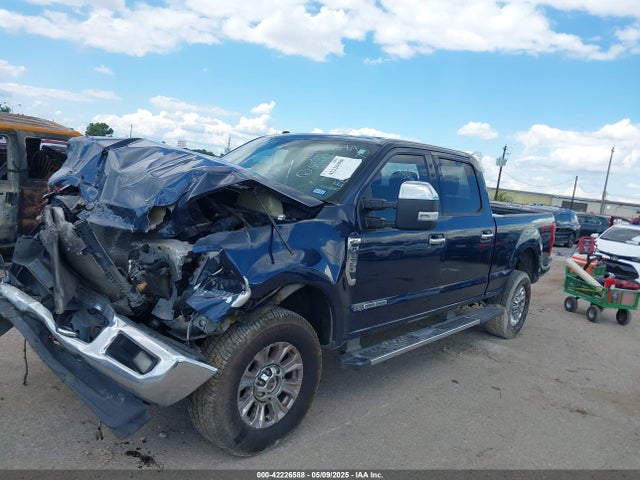 1FT7W2BT8KEC30407 Ford F-250 Xlt