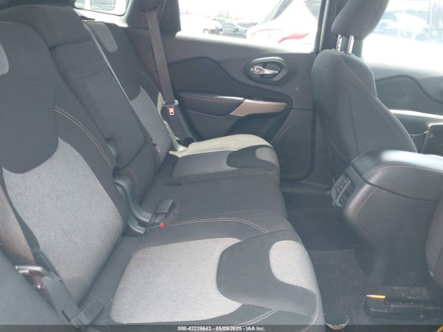 1C4PJLCX3JD551801 Jeep Cherokee Latitude Fwd