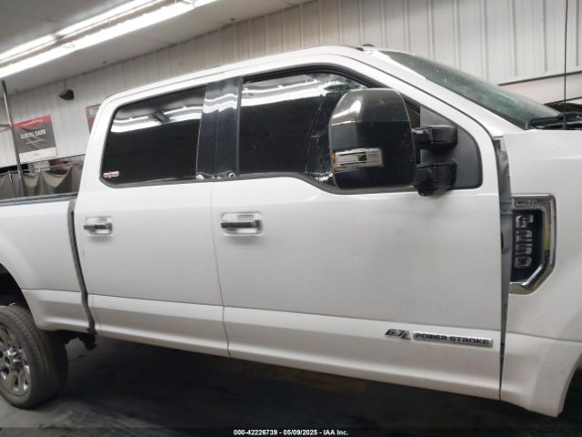 1FT7W2BT8HEC79230 Ford F-250 Lariat