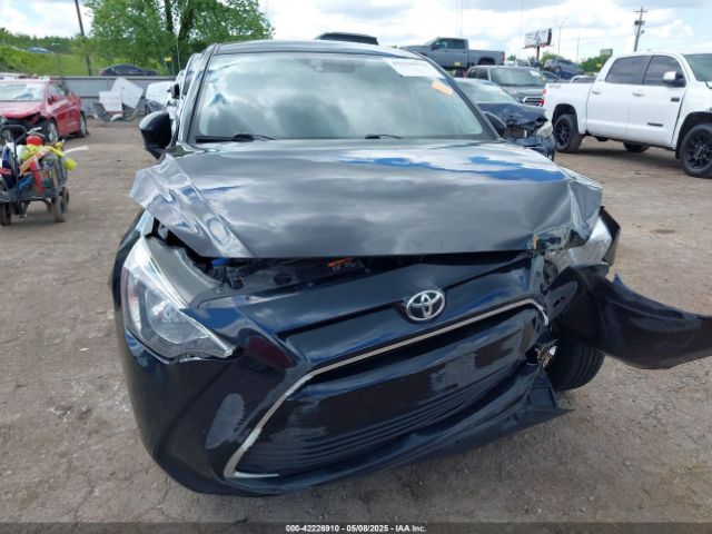 3MYDLBYV8JY319272 Toyota YARIS IA